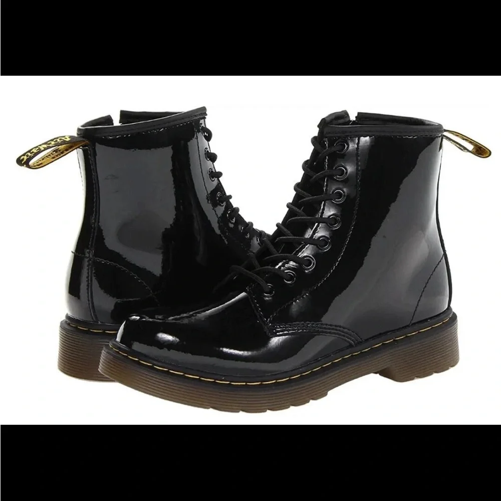 Dr. Martens Kid's Collection 1460 Junior Delaney Black Boot SIZE US 2